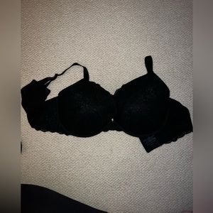 Torrid black lace bra size 40DDD